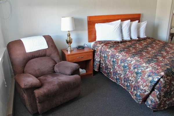 Budget Host Crestview Inn image 10