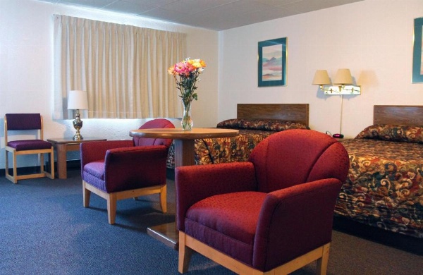 Budget Host Crestview Inn image 19