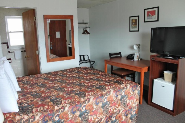 Budget Host Crestview Inn image 24