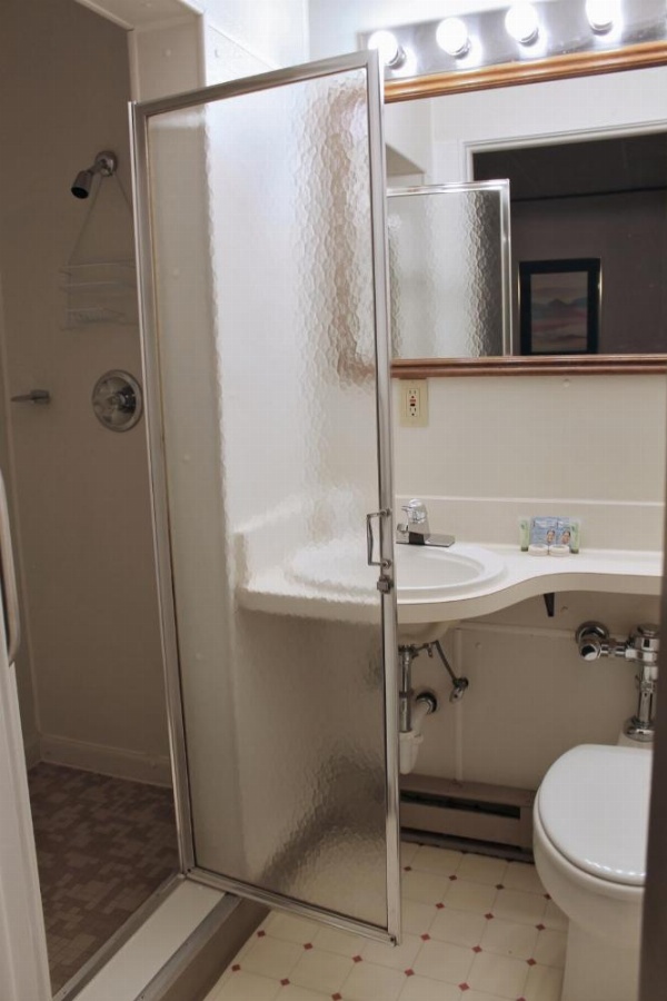 Budget Host Crestview Inn image 26