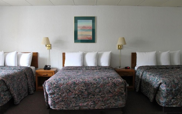 Budget Host Crestview Inn image 29