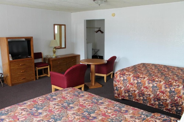 Budget Host Crestview Inn image 8